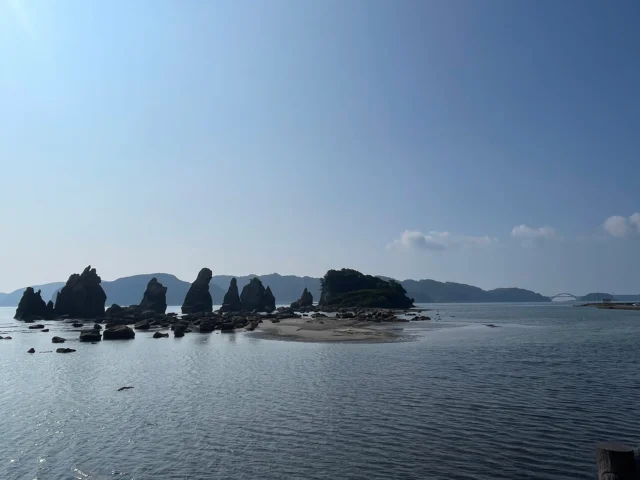 .
吉野熊野国立公園！橋杭岩のダイナミックな絶景にただただ圧倒。熊野速玉大社ではオガタマノキからパワーをもらいました。

#株式会社一成
#isseieco
#環境調査
#生物調査
#環境コンサルタント
#環境教育
#環境に関わる仕事
#自然に関わる仕事
#ビオトープ
#SDGs
#自然環境
#野生動物
#生き物好き
#自然観察
#生き物観察
#インターンシップ
#自然好き
#生態系
#生物多様性
#森林
#河川
#里山
#吉野熊野国立公園 
#国立公園 
#橋杭岩 
#熊野速玉大社 
#オガタマノキ