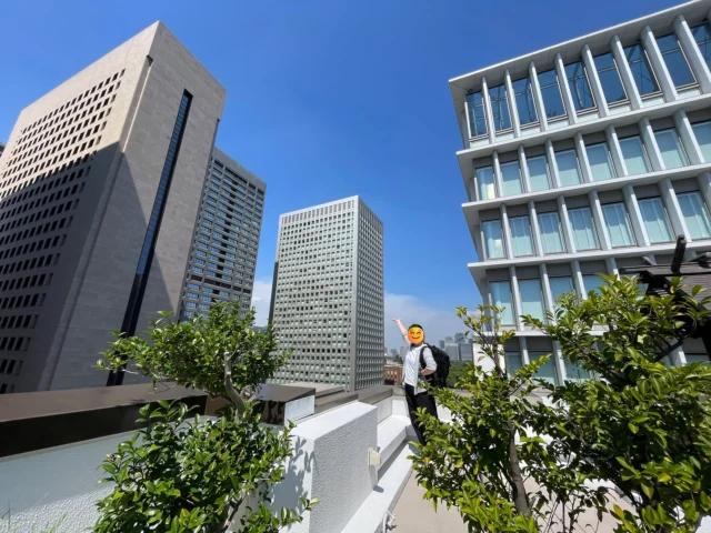 .
今日は東京出張！
ビルの屋上にテンションが上がりました。

#株式会社一成
#isseieco
#環境調査
#生物調査
#環境コンサルタント
#環境教育
#環境に関わる仕事
#自然に関わる仕事
#ビオトープ
#SDGs
#自然環境
#野生動物
#生き物好き
#自然観察
#生き物観察
#インターンシップ
#自然好き
#生態系
#生物多様性
#森林
#河川
#里山
#東京出張 
#都会 
#ビル 
#晴天なり