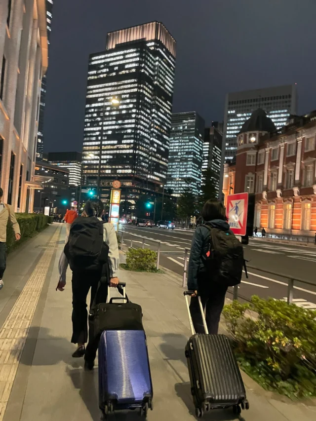 .
出張おつかれさま、私たち。
東京のビル街に見送られて、加古川へ帰ります🚄✨

#株式会社一成
#isseieco
#環境調査
#生物調査
#環境コンサルタント
#環境教育
#環境に関わる仕事
#自然に関わる仕事
#ビオトープ
#SDGs
#自然環境
#野生動物
#生き物好き
#自然観察
#生き物観察
#インターンシップ
#自然好き
#生態系
#生物多様性
#森林
#河川
#里山
#東京出張 
#大荷物